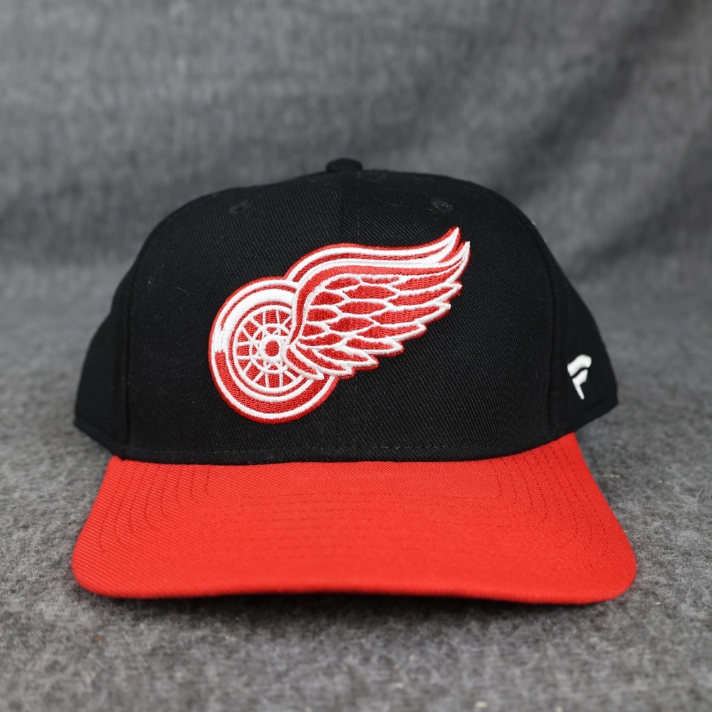 Detroit Red Wings Hat Fanatics Snapback Mens Black Red NHL Hockey Cap